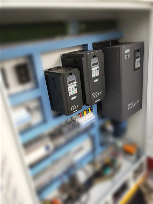 變頻器在系統(tǒng)中的應用-易能變頻器-北京一級代理商?？藗愃闺姎? />
</a>
<span><a href=